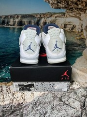 Air Jordan 4 Retro Midnight Navy GS 408452-140 Size 7Y/8.5W Pre-Owned