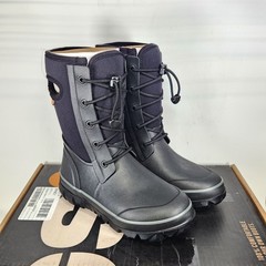 Size 4 Big Kids – BOGS Arcata II Lace WATERPROOF – Black
