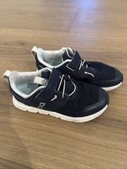 Kids ON CLOUD Cloud Play Midnight/White Running Shoes Size 2.5
