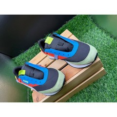Puma Future Rider- Green/Orange/Black/Blue – Size 4Y