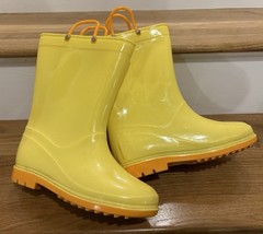 Yellow Rubber Rain Boots with Pull On Handles~Youth Kid’s~Size US 2~EUR 34