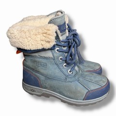 UGG Butte II Toggle Tall CWR Size 2 – Blue Leather Fuzzy Winter Boot -Pre-owned