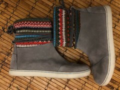 Toms „Nepal“ grey suede & multi-color fabric boots youth size 6 Euro 39