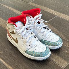 Jordan Air Jordan 1 Mid GS Leather Mid Top Sneakers White/Red/Gold/Blue 5Y