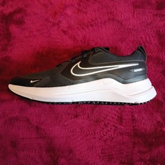 Nike Cosmic Runner Kids Size 4Y Running Shoes Sneakers Black/ White (459