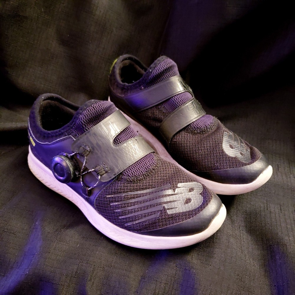 New Balance Boy’s Size 4 Fuel Core Sonic Running Shoes/Sneakers Black With Dial