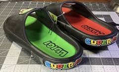 SUPER MARIO BROS & LUIGI Comfort Slides Sandals Youth Size 5 New