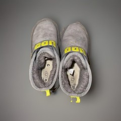 UGG Neumel II Graphic Slip On Boot Big Kid Size 3 Gray