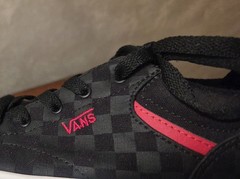 Vans Seldan Checkerboard – (Black/ Red) Unisex Size 5.0 Y