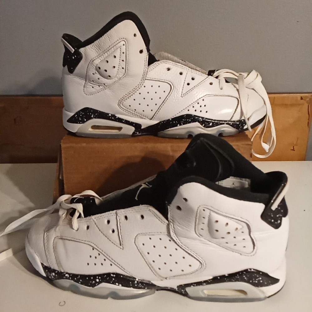 Air Jordan 6 Retro Reverse Oreo 7y