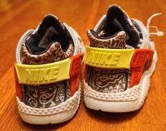 Nike Huarache Little Kids Sneakers Shoes, Size 10C, Logo, Red Black Yellow