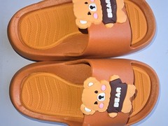 Teddy Bear Character Slid On kids slippers Size 18-19 (3-4)