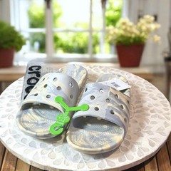 NWT Crocs Classic Slip-On Marbled Slide 208293‑1FS Unisex Youth Size J6 Women’s