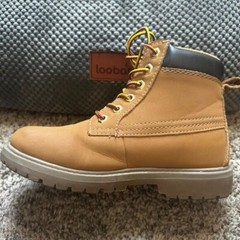 Eddie Bauer kids boots, size 2