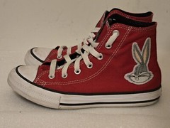 CONVERSE All Star Chuck Taylor Red Bugs Bunny Looney Tunes High Top Kids Size 2
