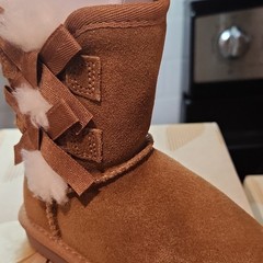 Koolaburra Victoria Short Boot Kids US 7 Brown Suede Ankle Bow Faux Fur