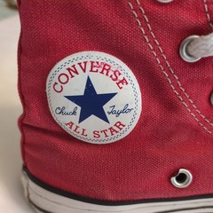 Red Converse Chuck Taylor All Star Size 1 YOUTH