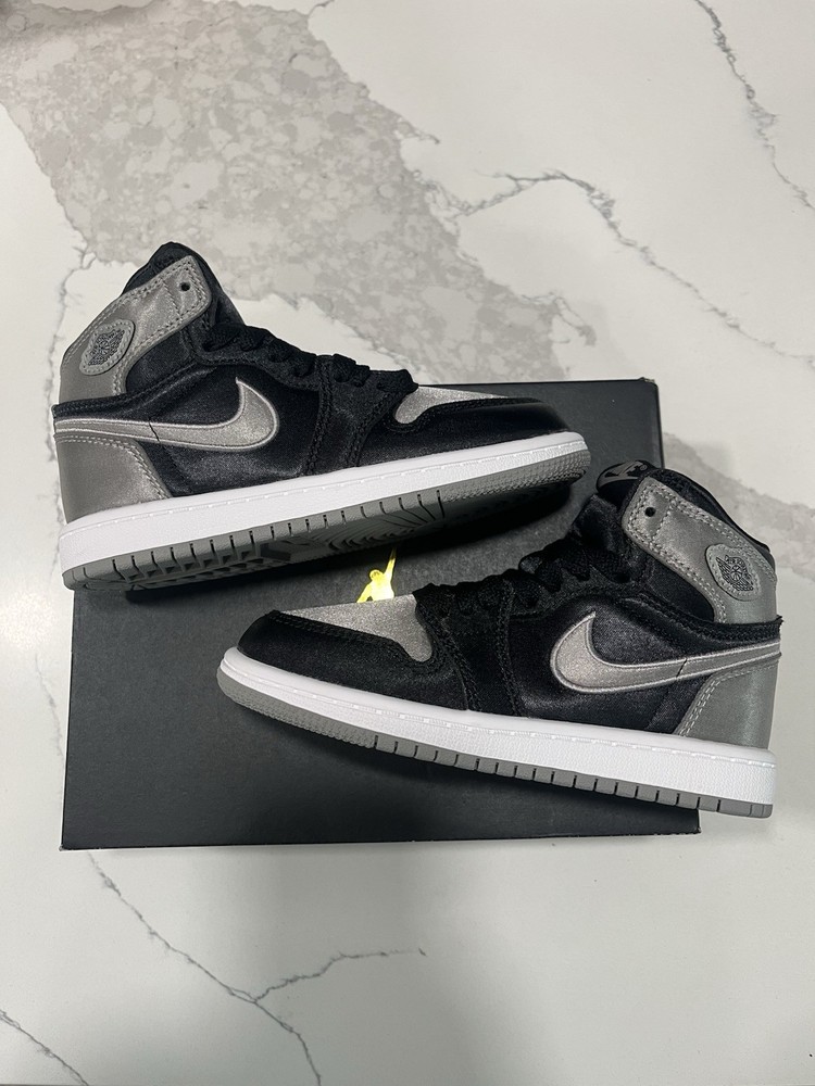 Jordan Air Jordan 1 Retro High OG (PS) Kids Sneaker 11C Black Gray FD5304-010