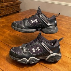 Under Armour Performance Youth 5 1/2 Black Sneaker