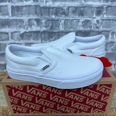 Vans Classic Slip On True White Canvas Shoes VN000ZBUENS Kids Size 11 New