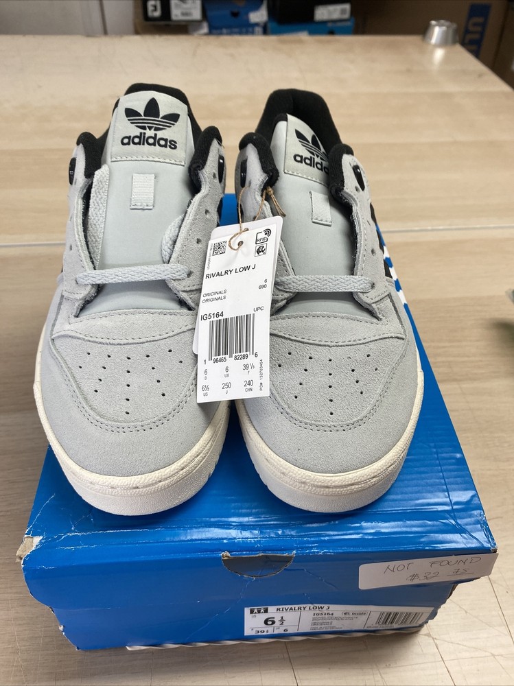 adidas Rivalry Low Shoes Kids Unisex Gray/black/white Size 6.5 IG5164