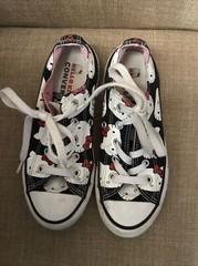 Hello Kitty x Converse Collab Kid’s Chuck Taylor Girls Size 13 Shoes Rare
