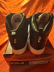 FILA VULC 13 TECH Kids Size 6 Black/White/White New