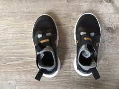Nike Flex Runner 2 PSV Black Metallic Gold Youth Size 10.5C Running DJ6040-007