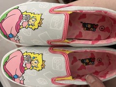 Ground Up Super Mario Princess Peach Gray Pink Slip-On Canvas Kids US 4