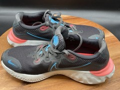 Nike Renew Run Size 7Y CT1430-090 Color Black/Blue/White