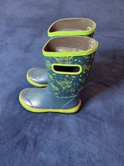 Bogs Kids Rain Boots Sz 3 (See Photos)