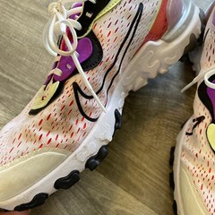 Nike React Vision Shoes 7Y Volt Laser Crimson CD6888-102 White Pink Run Sneakers