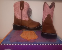 Justin Boots 9901C Bay Apache With Perforated Saddle Foot and Round Toe