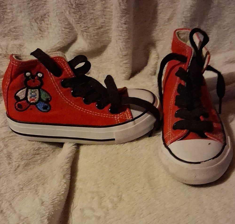 EpicStep Unisex Kids Red Canvas High Top Lace Up Sneakers US Size 8 Rubber