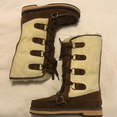 Child’s vintage NWT Alpine Wear Ltd. sheepskin boots, made in New Zealand size 4