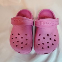 Crocs Classic Clogs Pink Waterproof Mule Outdoors Slip On Shoes Toddler Size 6