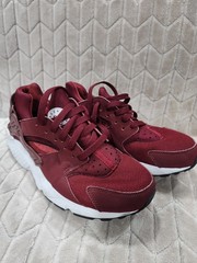 NIKE Running Shoe Maroon Huarache Size 6Y 654275-802