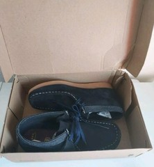 Clarks Kids Wallabee Boot Older Navy Combination Size 4 (Read Description)