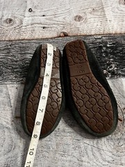 Uggs Kids Dakota black moccassin Size 1