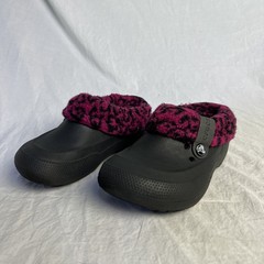 Crocs Youth Unisex Mammoth Pink Black Lined Slip On Clog Size J1 Black