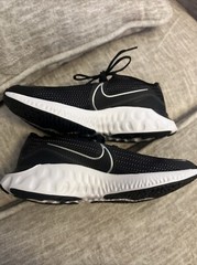 Nike Renew Run GS ‚Black Metallic Silver‘ CT1430-091 Youth 6Y