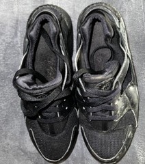 Nike Air Huarache Triple Black Athletic Shoes 654275-016 Youth Size US 6Y