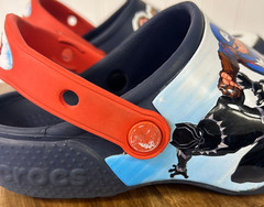 CROCS ~ Kids Classic Crocs / MARVEL AVENGERS / Navy Clog Slip On – SIZE J2