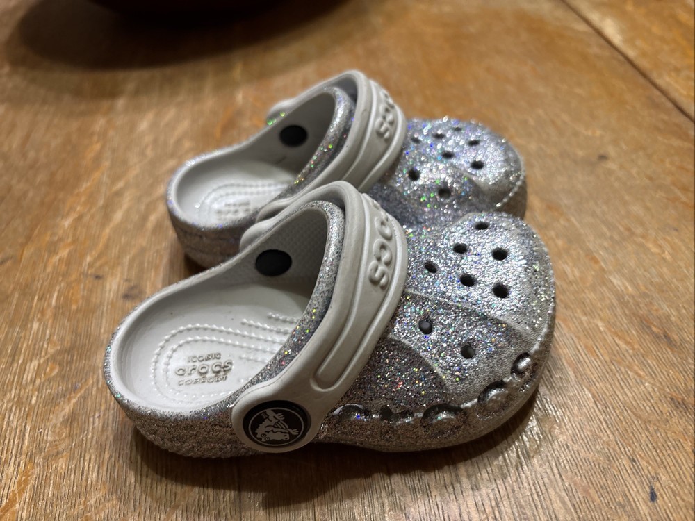 Crocs Classic Glitter Silver Clog Sandals Unisex Kids. Size C5