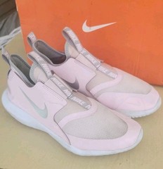 Size 7Y Eur 40- Nike Flex Experience Run Low Pink