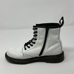 Dr Doc Martens Junior Pascal 1460 J Size 5 White Patent Leather Combat Lace Up
