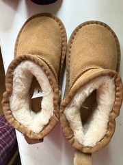 Toddlers UGG Boots Size 7.5 Brown Suede Sheepskin Lined