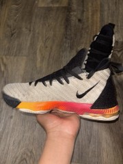 Size 7 (GS) – Nike LeBron 16 Low Space Travel
