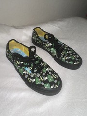 Size 3.5 Juniors – VANS Authentic x The Simpsons Low Glow Bart Pre-owned