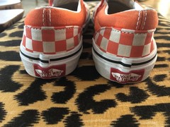 KIDS VANS CLASSIC SLIP ON CHECKERBOARD ORANGE YOUTH SIZE 1